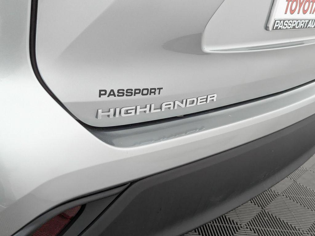 used 2023 Toyota Highlander car, priced at $31,500