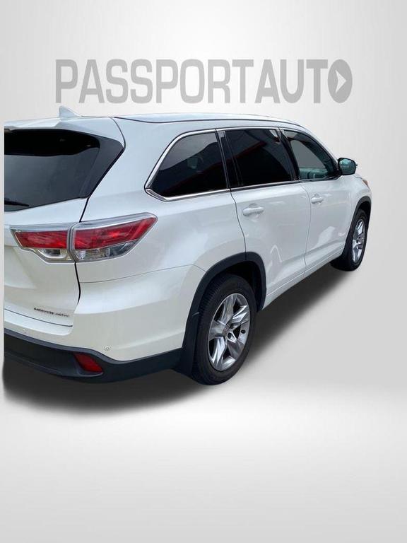 used 2014 Toyota Highlander car, priced at $13,995