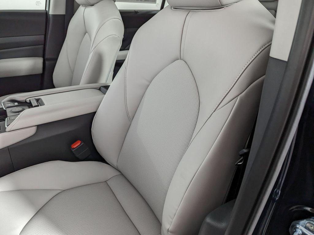 new 2026 Toyota Grand Highlander Hybrid car, priced at $50,713