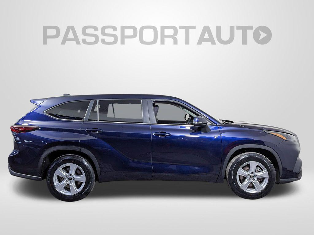 used 2025 Toyota Highlander car, priced at $35,344