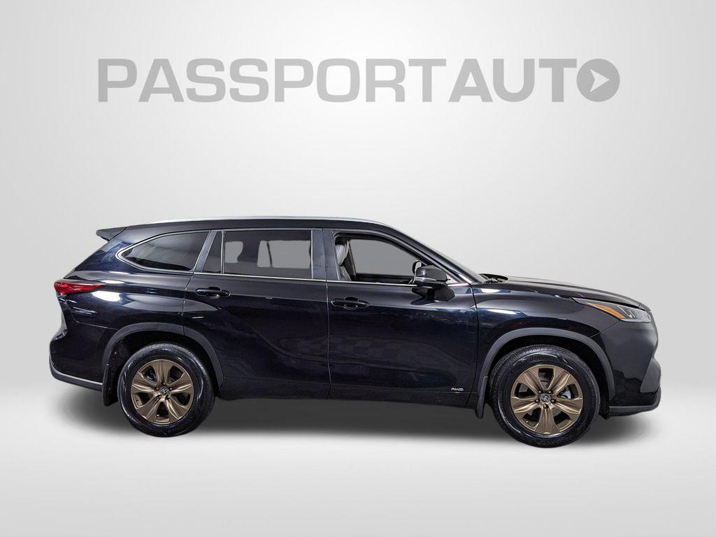 used 2023 Toyota Highlander car, priced at $29,270