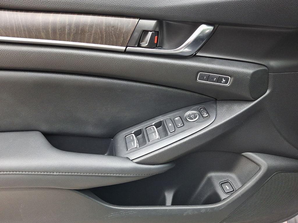 used 2022 Honda Accord Hybrid car, priced at $23,997