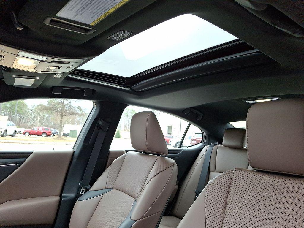 used 2023 Lexus ES 350 car, priced at $35,574