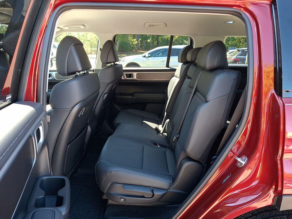 used 2024 Hyundai Santa Fe car, priced at $25,999