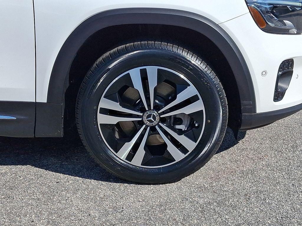 used 2025 Mercedes-Benz GLB 250 car, priced at $40,995