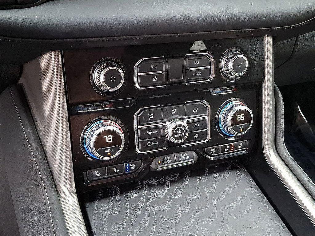 used 2024 GMC Yukon car, priced at $63,998