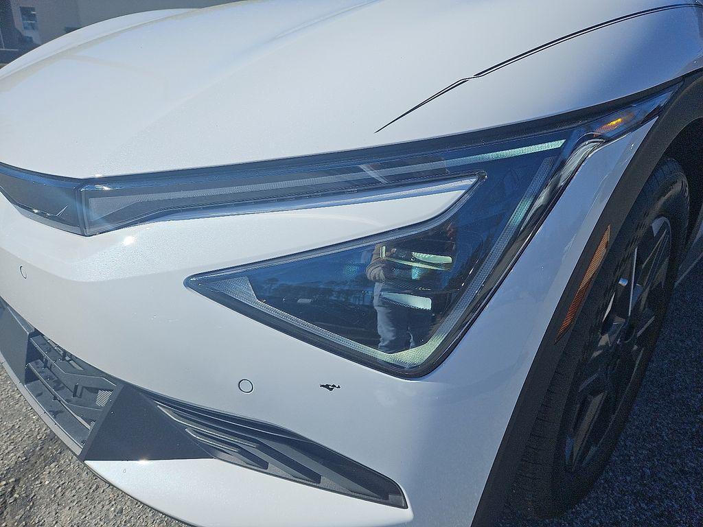 used 2025 Kia EV6 car, priced at $28,917