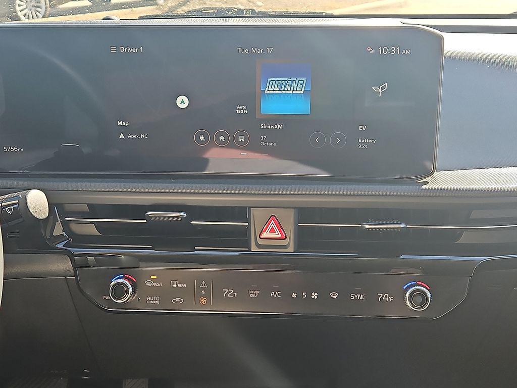 used 2025 Kia EV6 car, priced at $28,917