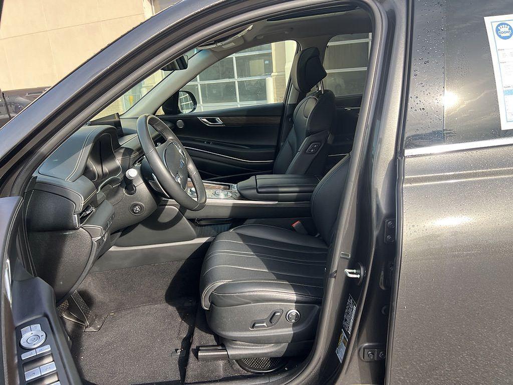 used 2024 Genesis GV80 car, priced at $44,625
