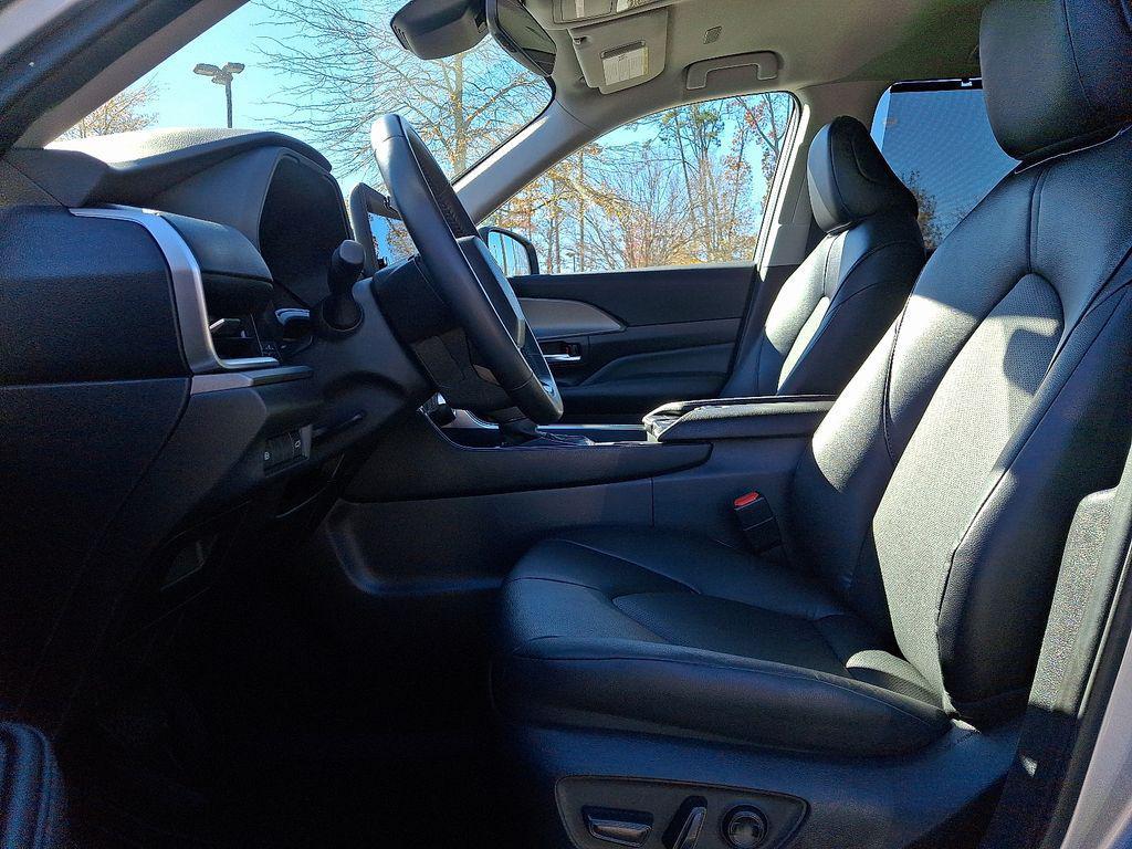 used 2024 Toyota Grand Highlander car, priced at $38,916