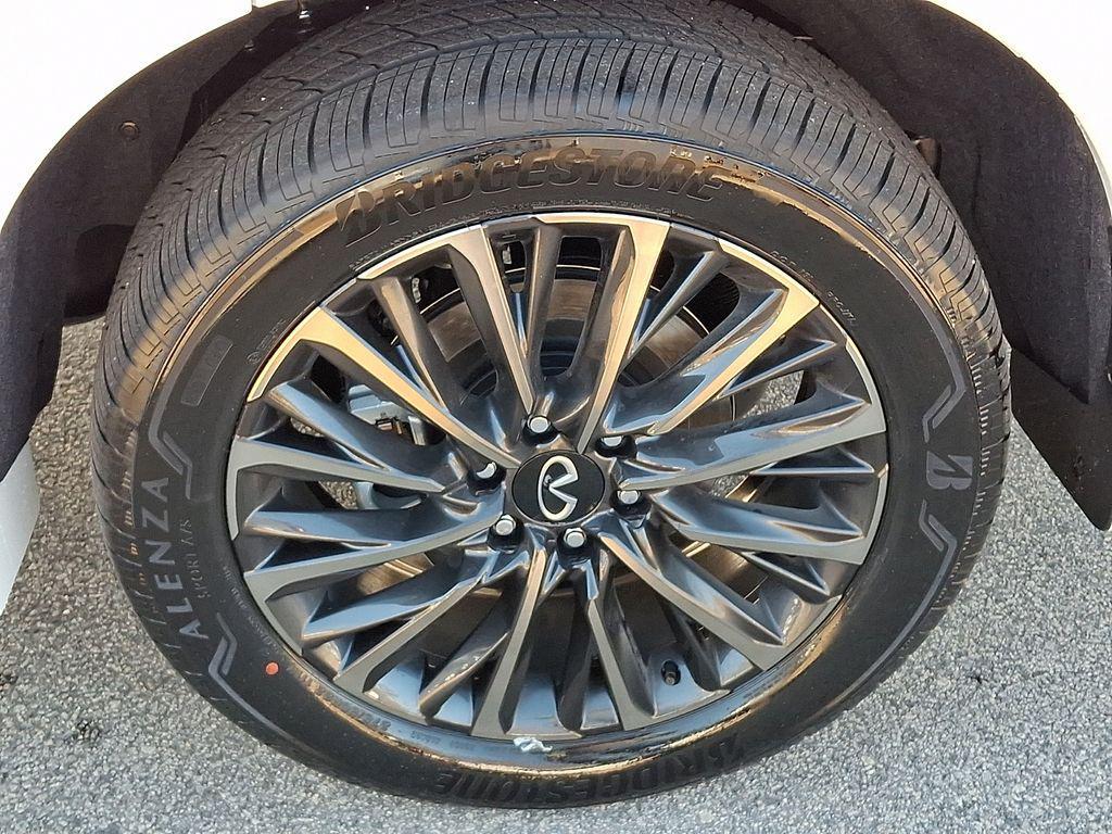 new 2026 INFINITI QX80 car, priced at $101,820