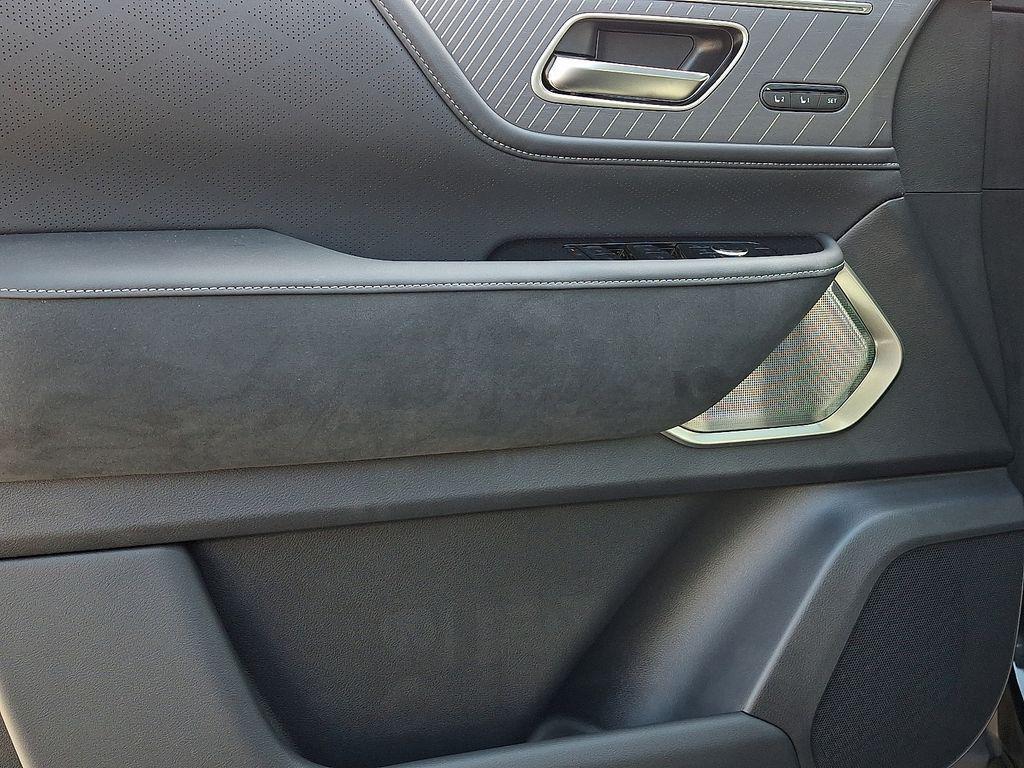 new 2026 INFINITI QX80 car, priced at $106,510