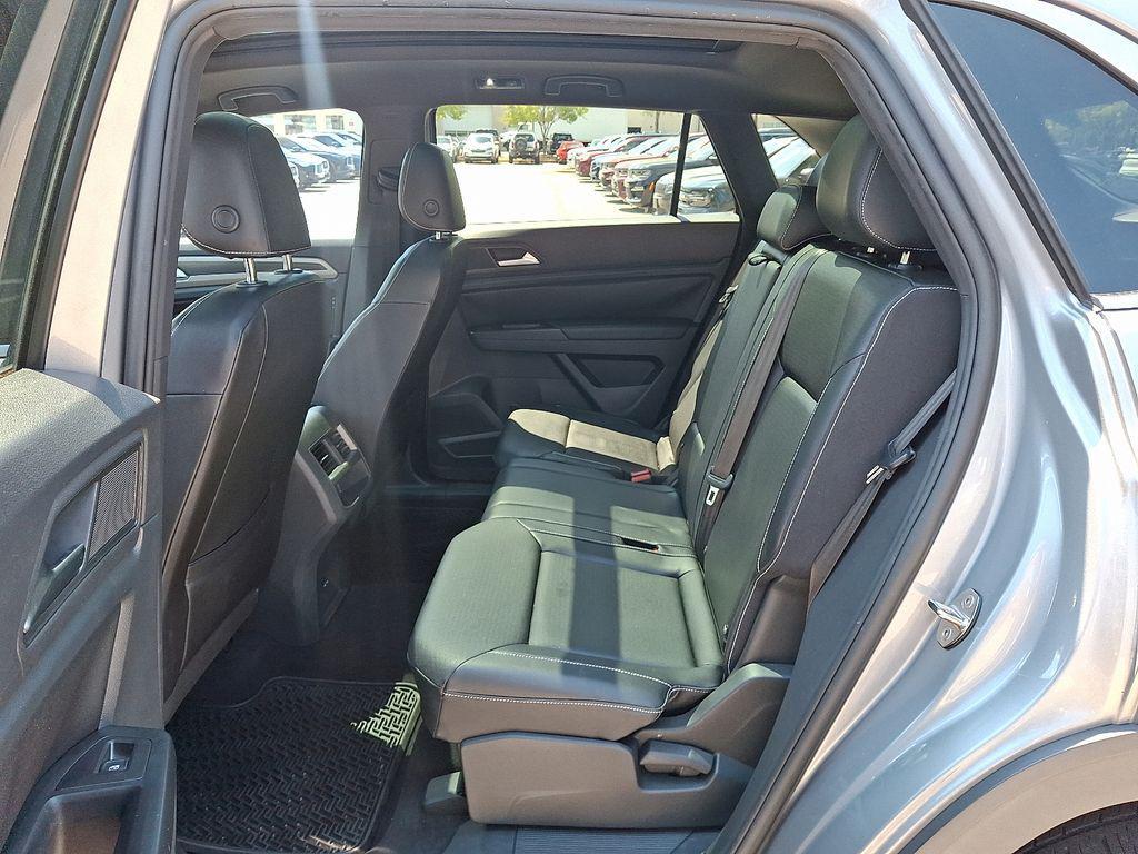 used 2020 Volkswagen Atlas Cross Sport car, priced at $19,499