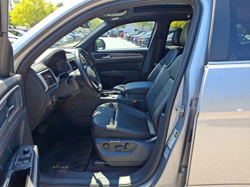 used 2020 Volkswagen Atlas Cross Sport car, priced at $19,499