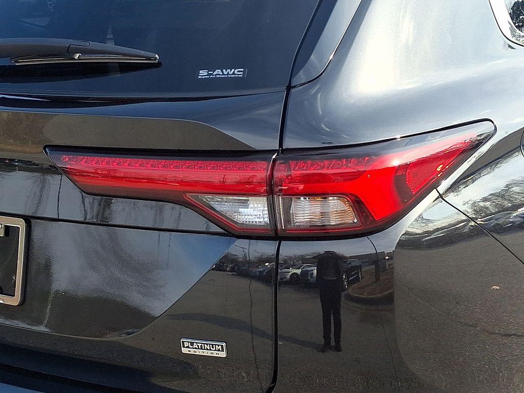 used 2024 Mitsubishi Outlander car, priced at $27,997