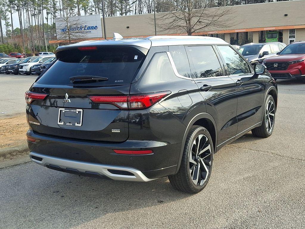 used 2024 Mitsubishi Outlander car, priced at $27,997
