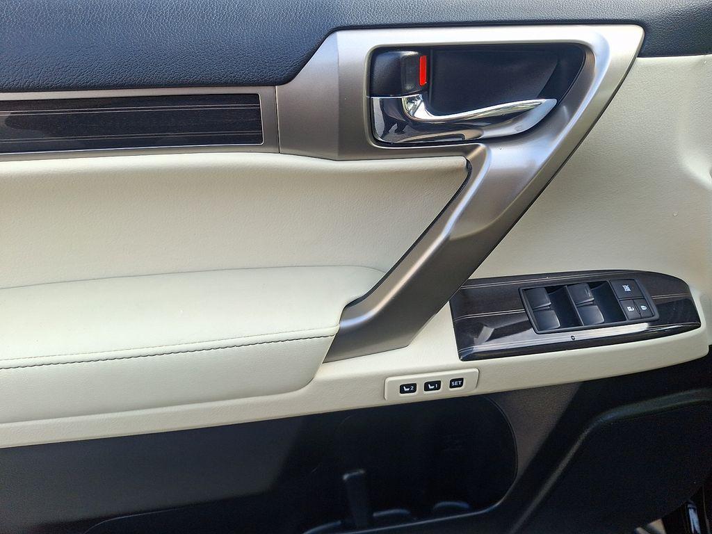 used 2021 Lexus GX 460 car, priced at $33,990