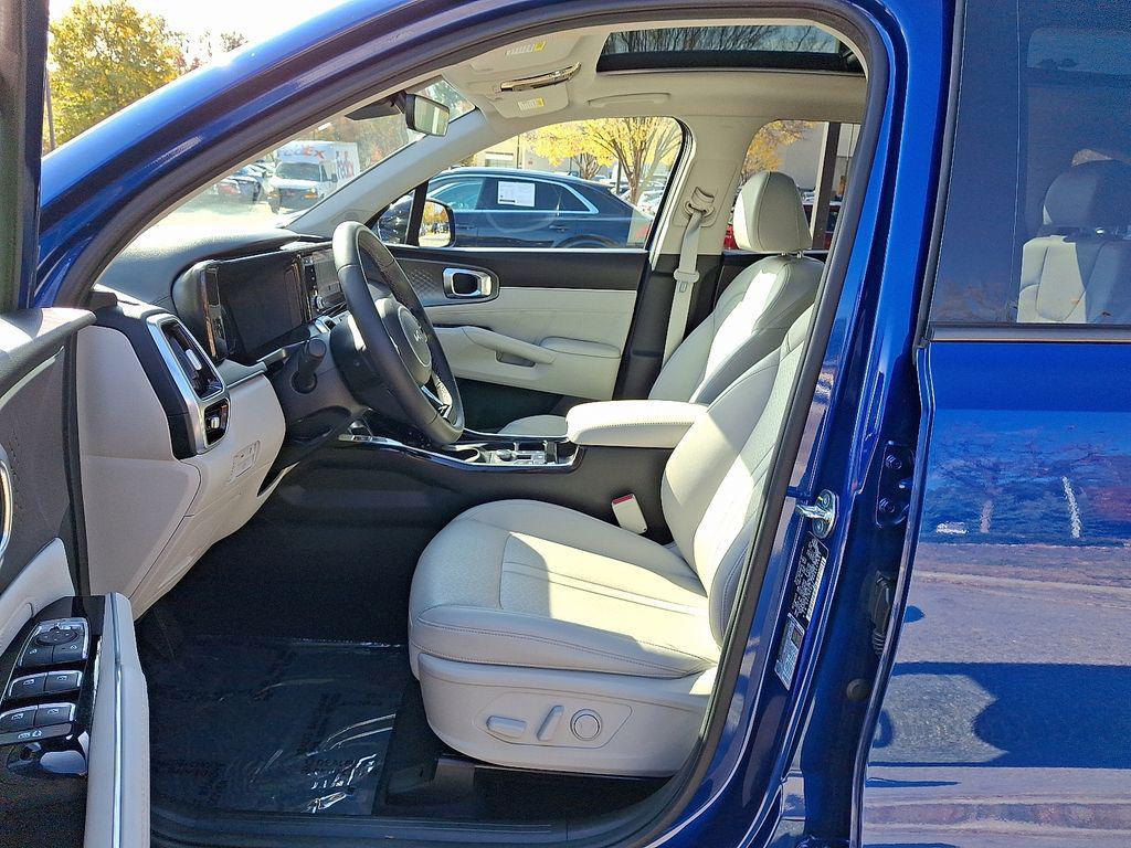 used 2023 Kia Sorento car, priced at $29,430