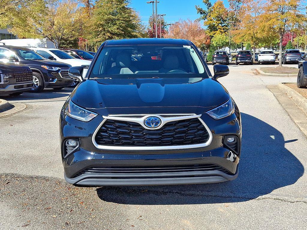 used 2021 Toyota Highlander Hybrid car, priced at $28,799