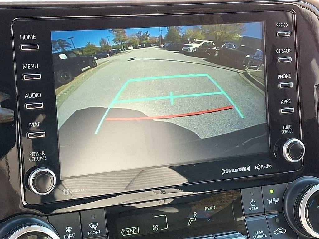 used 2021 Toyota Highlander Hybrid car, priced at $28,799