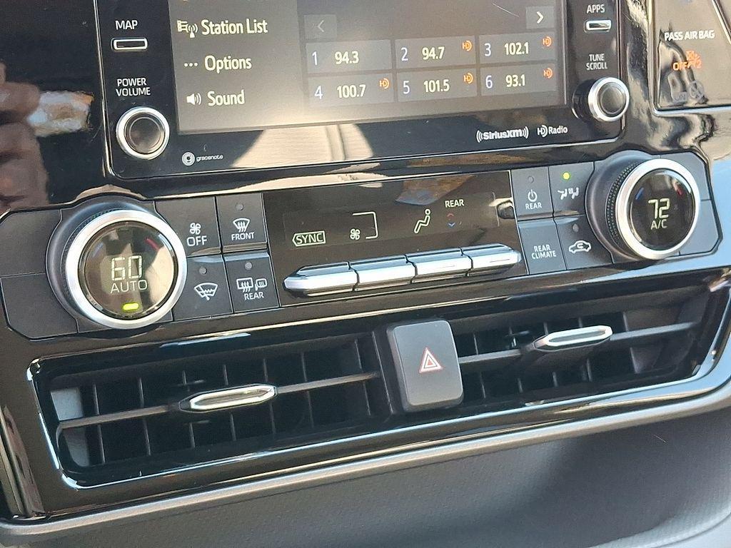 used 2021 Toyota Highlander Hybrid car, priced at $28,799