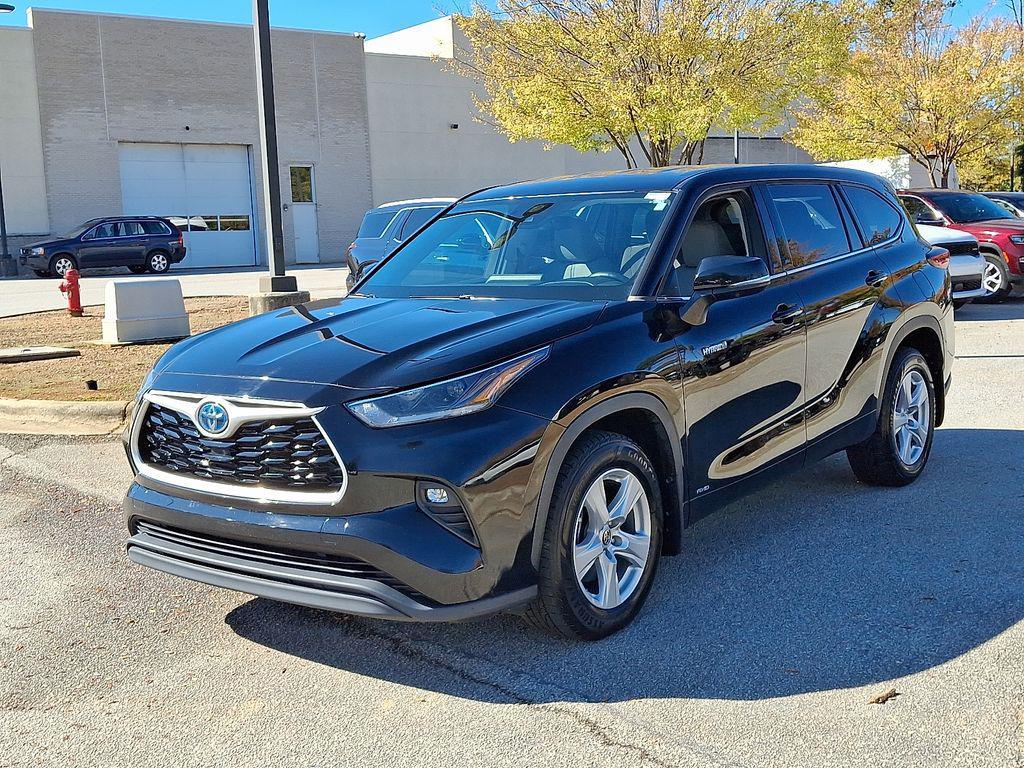 used 2021 Toyota Highlander Hybrid car, priced at $28,799