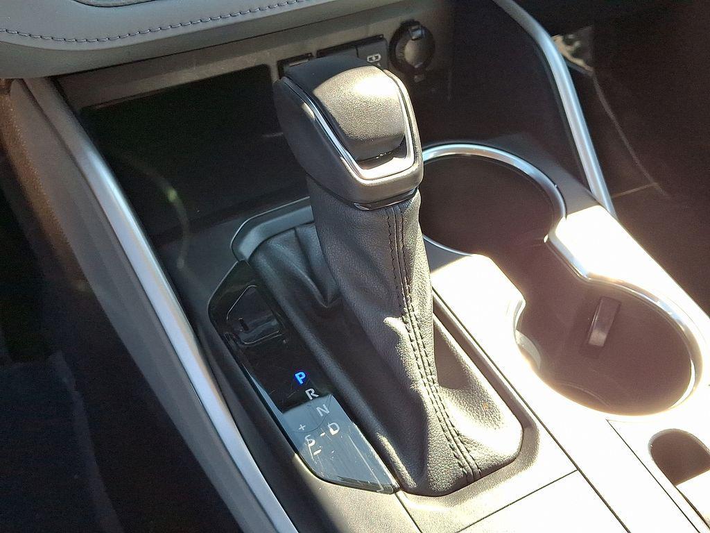 used 2021 Toyota Highlander Hybrid car, priced at $28,799