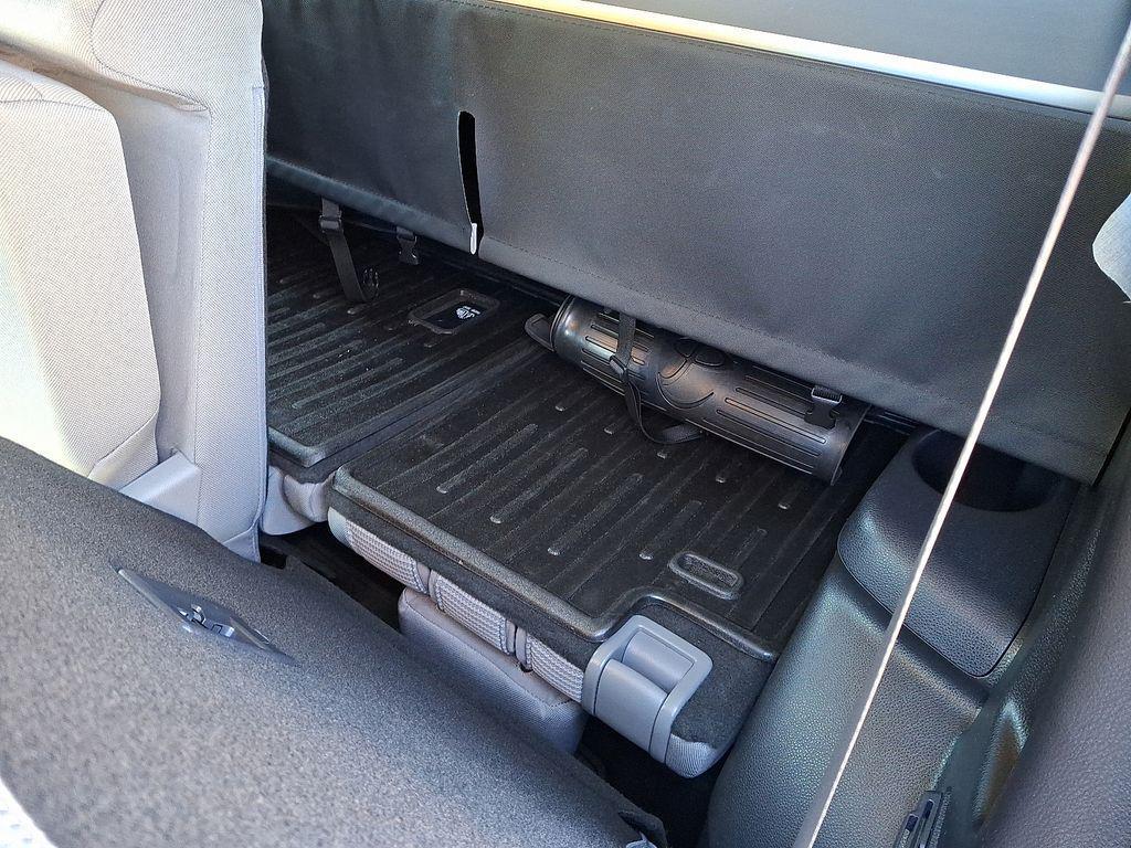 used 2021 Toyota Highlander Hybrid car, priced at $28,799