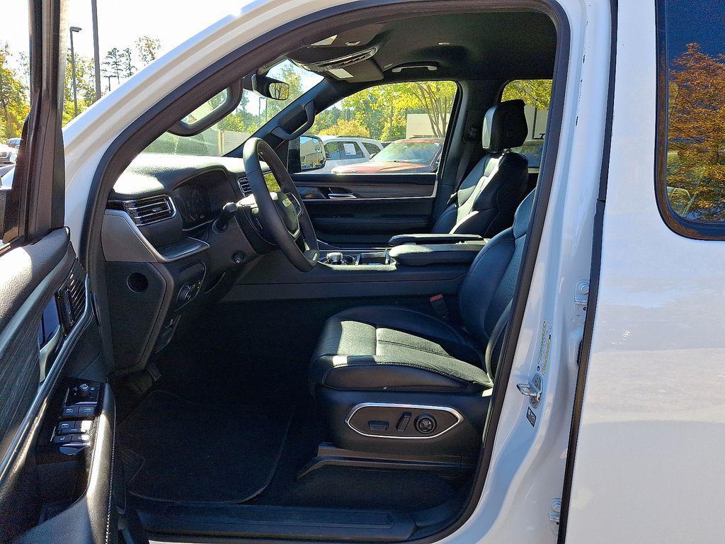 used 2024 Jeep Wagoneer car, priced at $39,489