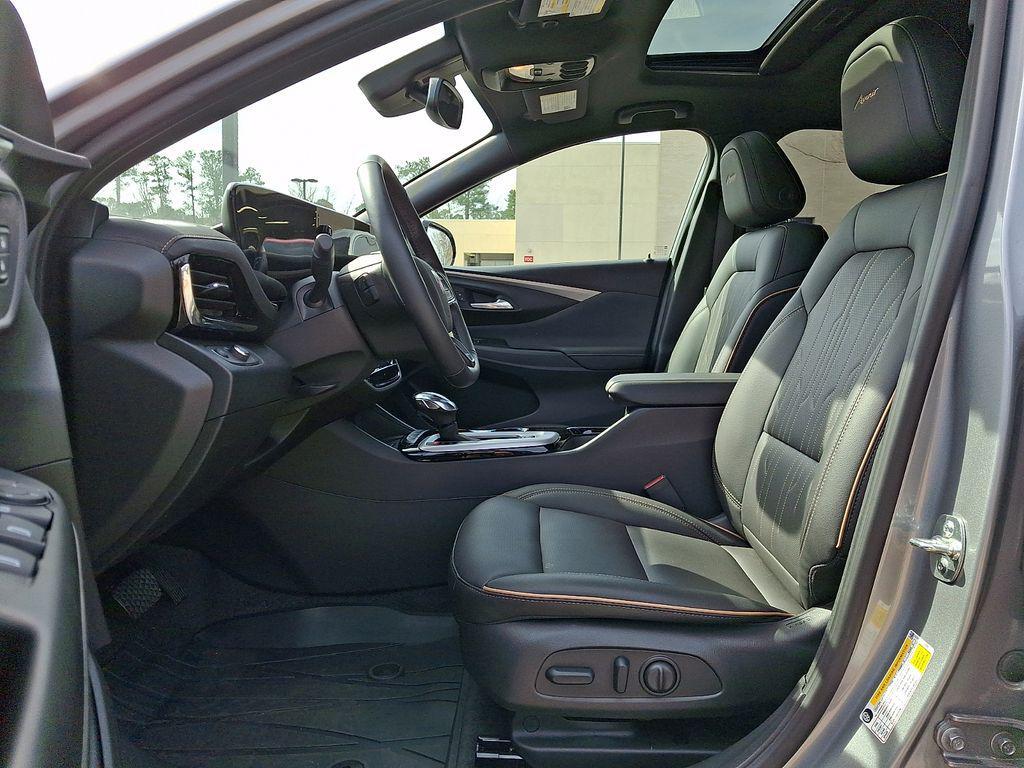 used 2025 Buick Envista car, priced at $27,577