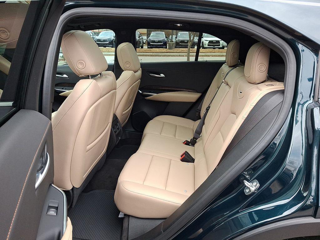 used 2025 Cadillac XT4 car, priced at $31,997