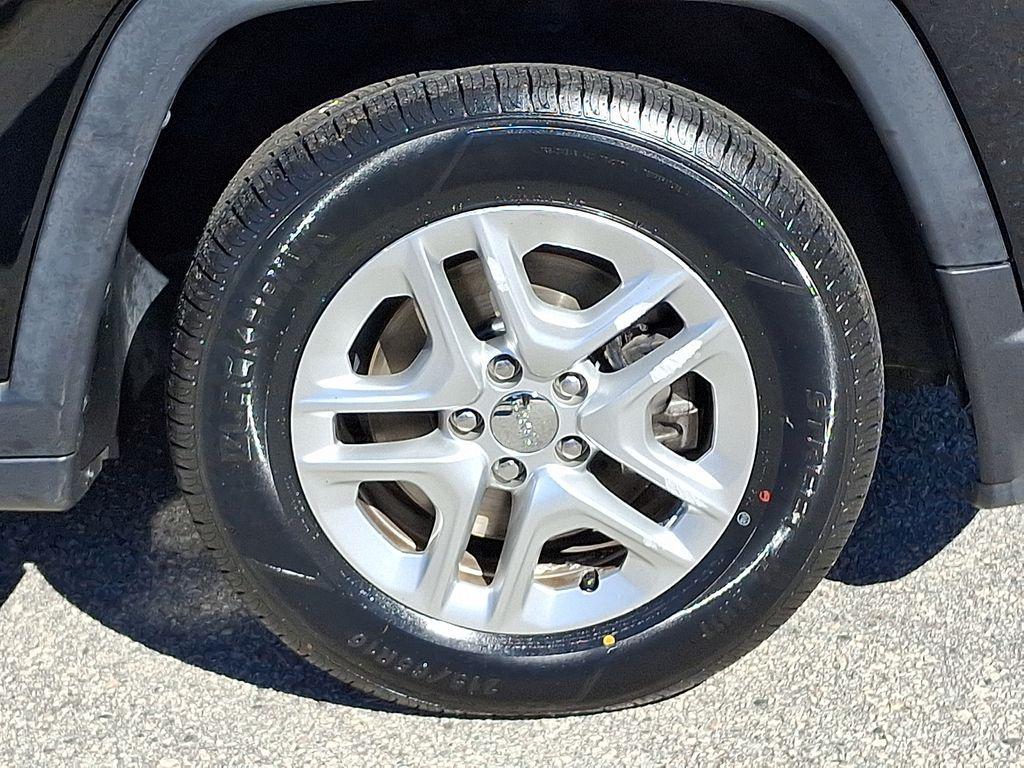 used 2018 Jeep Compass car, priced at $10,494