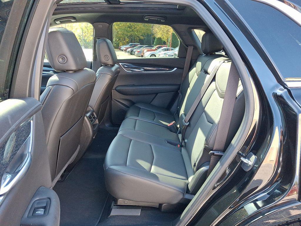 used 2022 Cadillac XT5 car, priced at $26,529