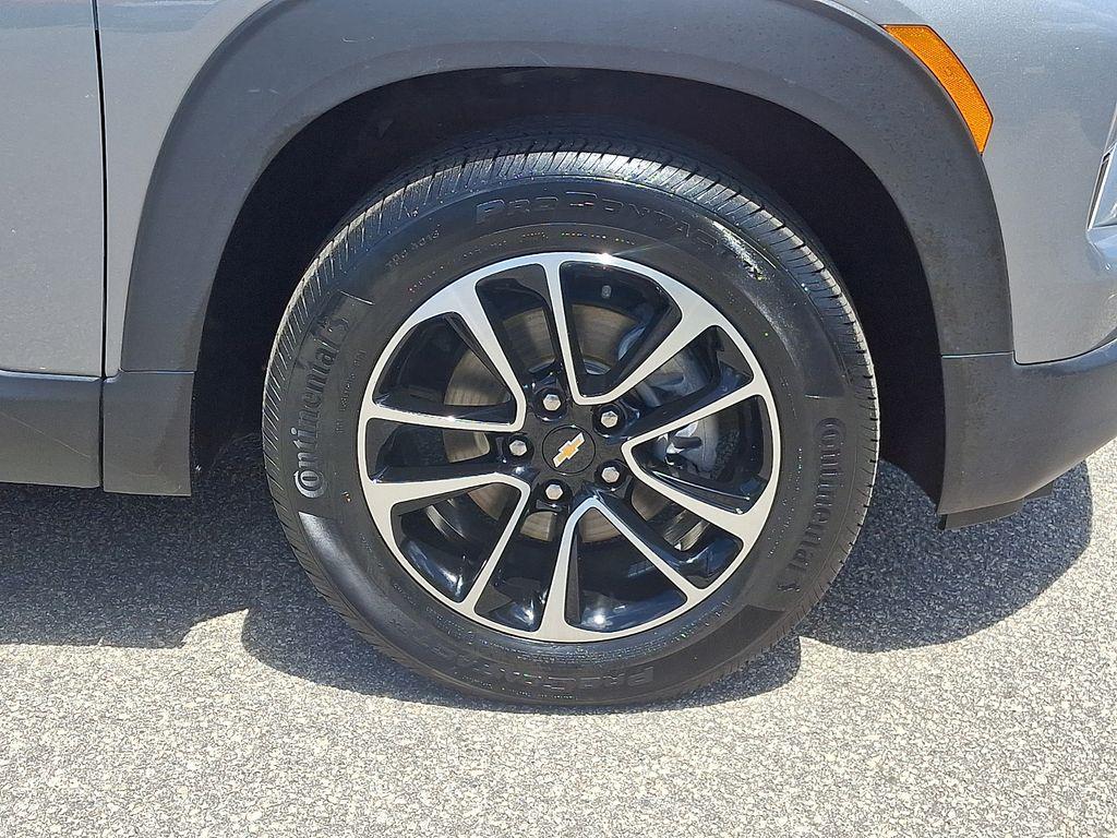 used 2024 Chevrolet TrailBlazer car, priced at $22,301