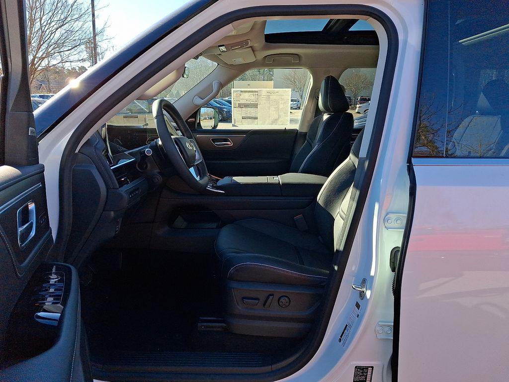 new 2026 INFINITI QX80 car, priced at $86,167