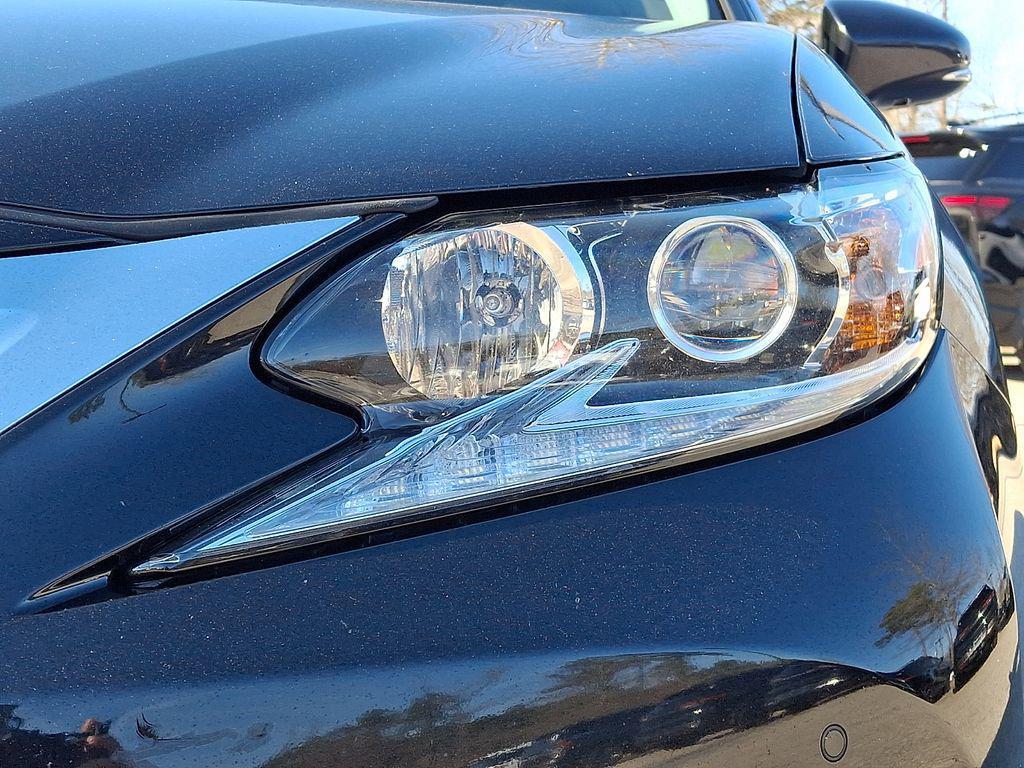used 2018 Lexus ES 350 car, priced at $21,901