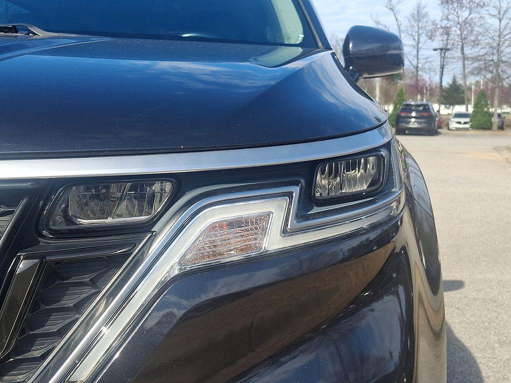 used 2024 Kia Carnival car, priced at $29,997