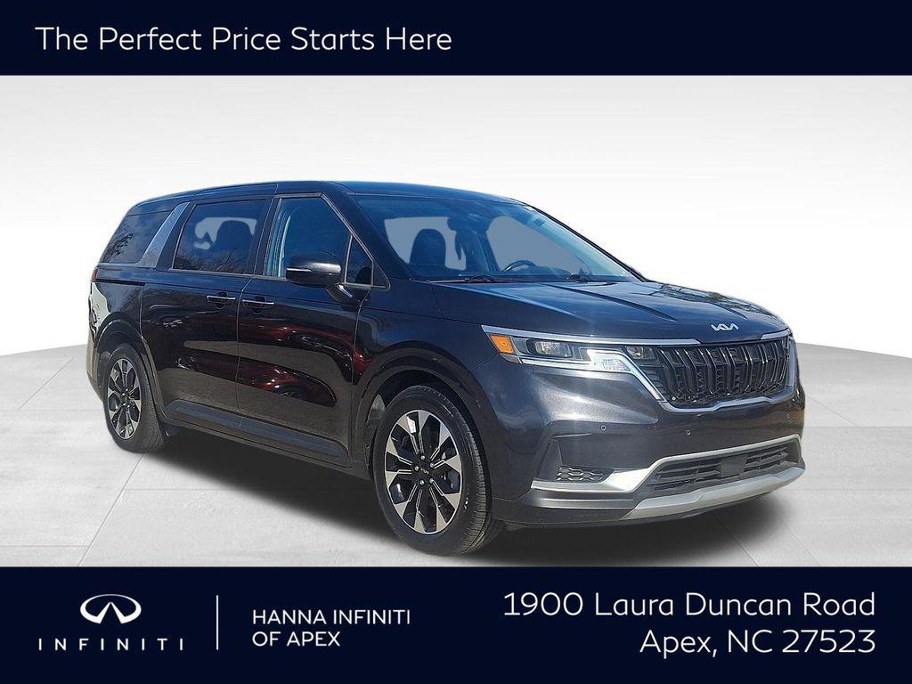 used 2024 Kia Carnival car, priced at $29,997