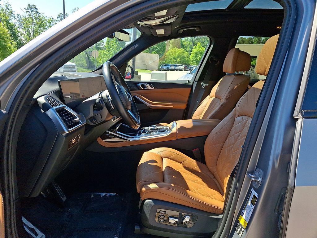 used 2023 BMW X7 car, priced at $45,101
