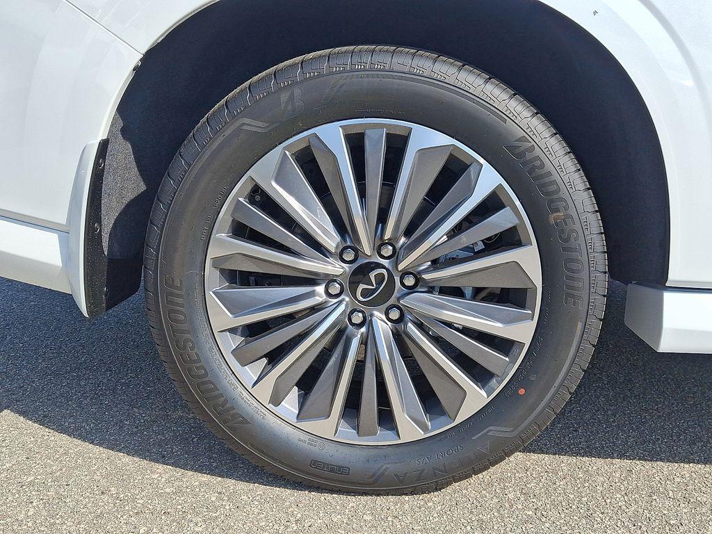 new 2026 INFINITI QX80 car, priced at $85,167