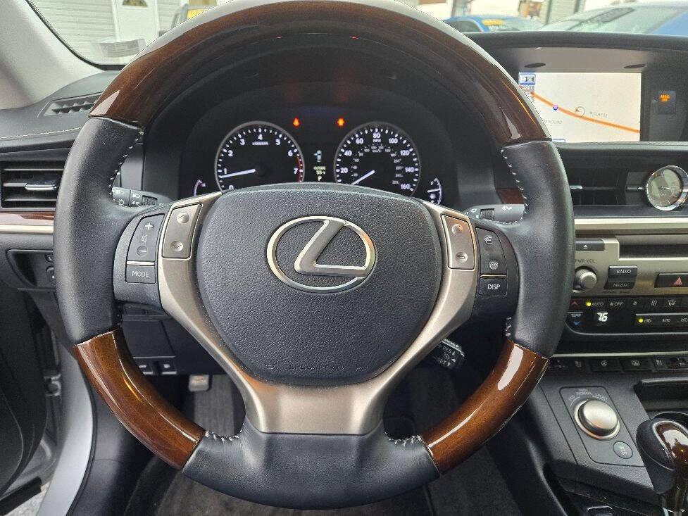 used 2013 Lexus ES 350 car, priced at $15,950
