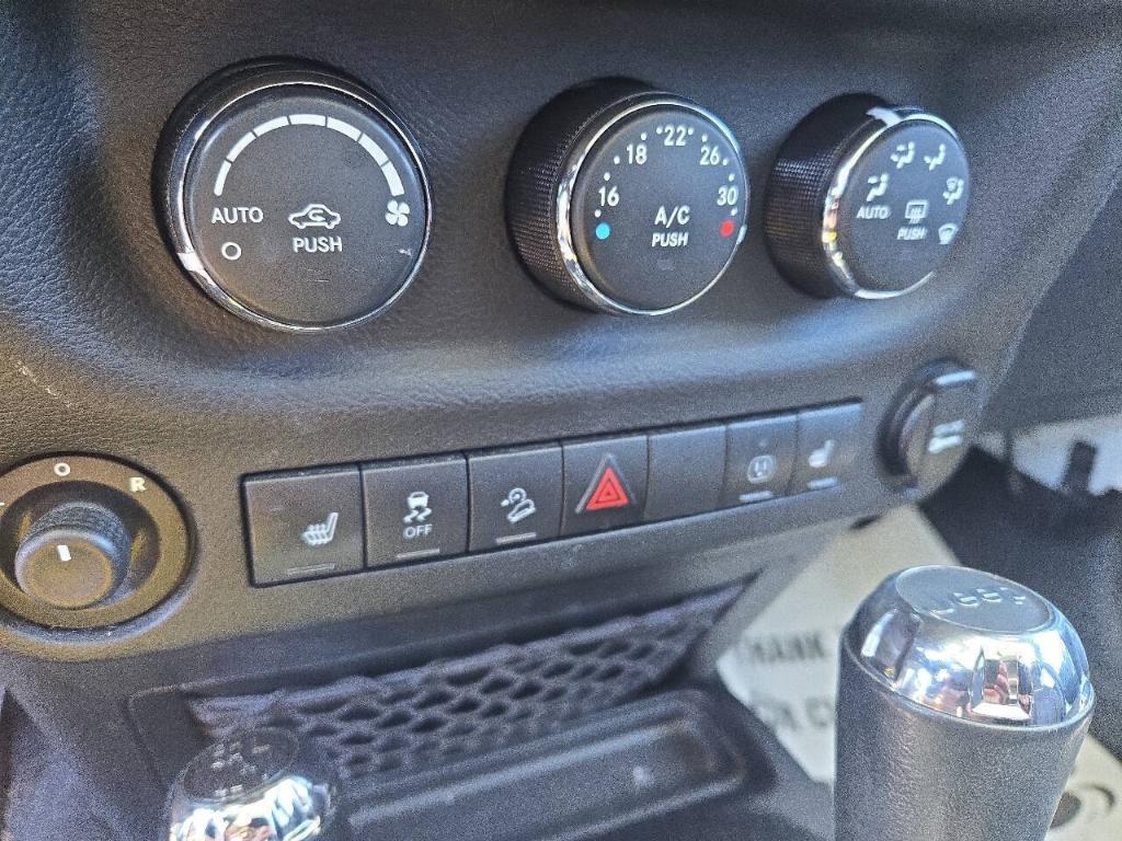 used 2014 Jeep Wrangler Unlimited car, priced at $15,048