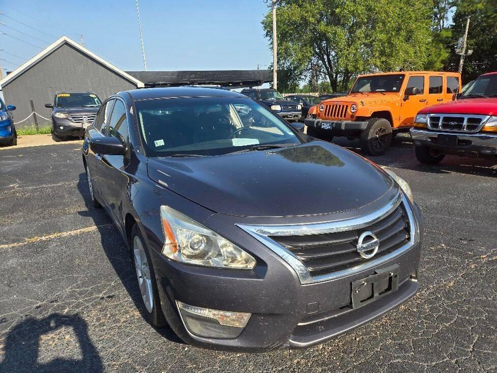 used 2013 Nissan Altima car, priced at $7,950