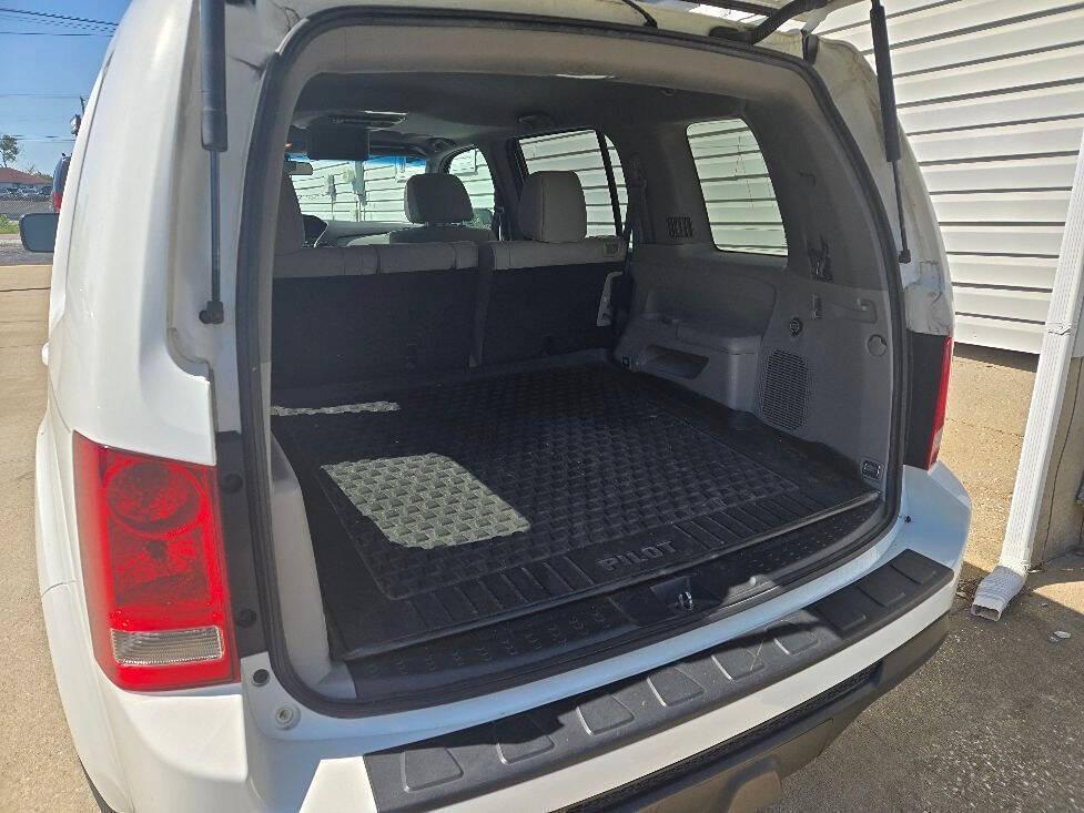 used 2015 Honda Pilot car, priced at $7,950