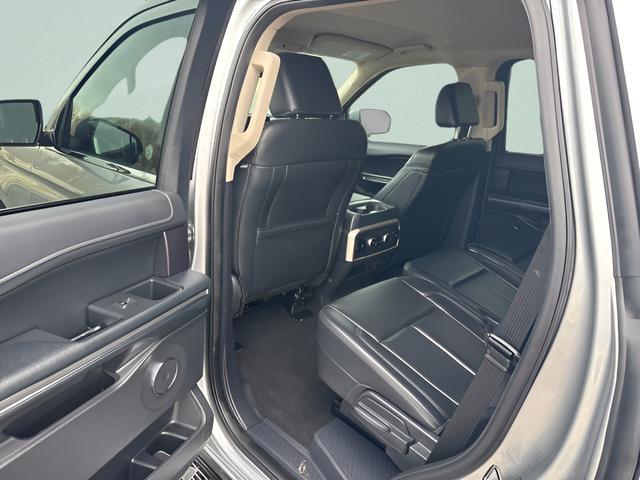 used 2024 Ford Expedition car, priced at $44,448