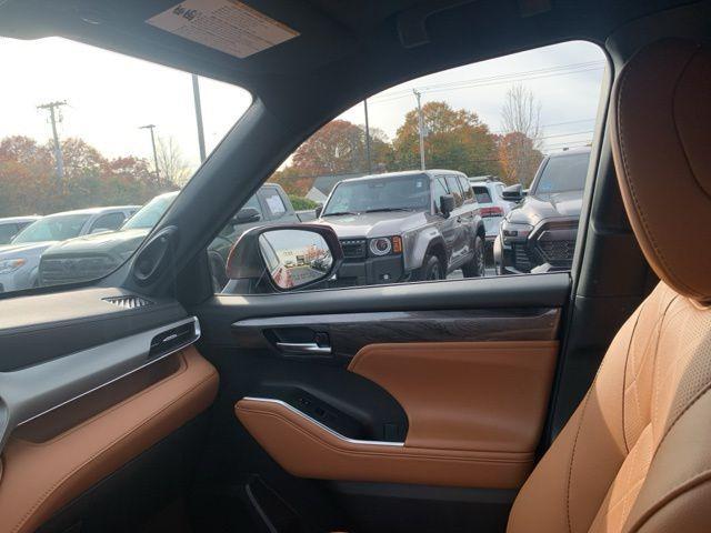 used 2024 Toyota Highlander car, priced at $47,795