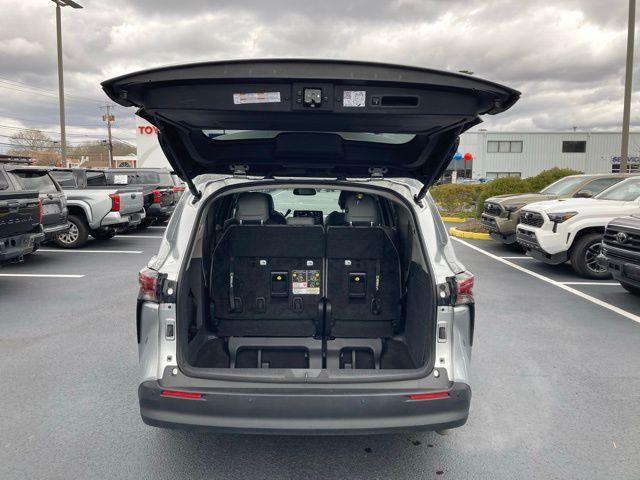 used 2024 Toyota Sienna car, priced at $40,895