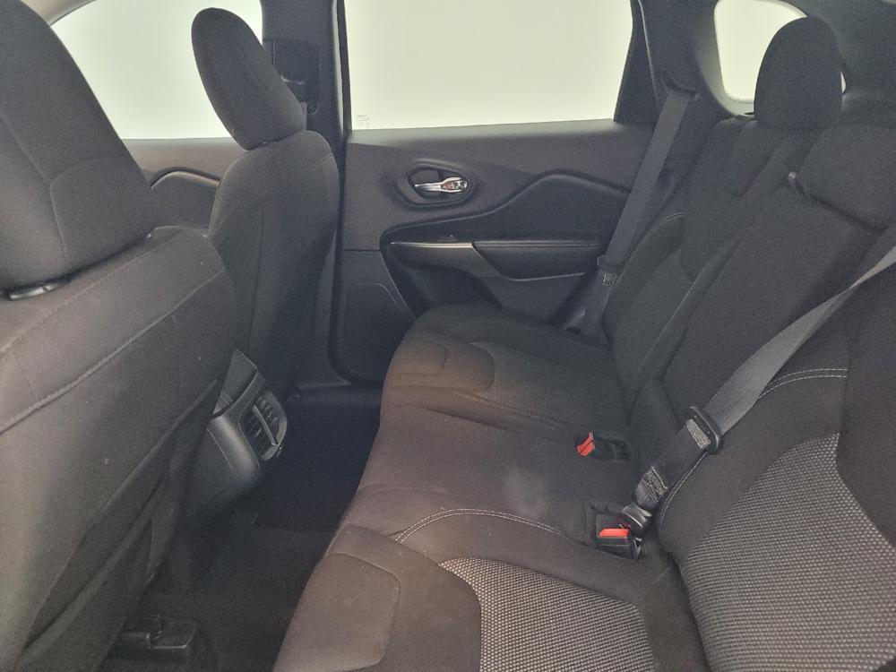 used 2021 Jeep Cherokee car, priced at $20,095