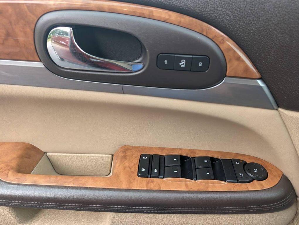 used 2010 Buick Enclave car, priced at $6,000