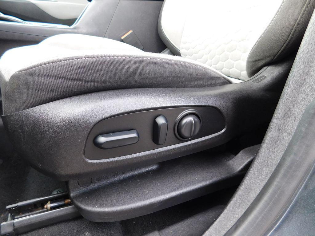 used 2018 Chevrolet Equinox car, priced at $13,060